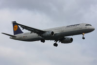 D-AIDN @ EGLL - Lufthansa - by Chris Hall