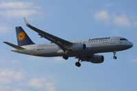 D-AIZR @ EGLL - Lufthansa - by Chris Hall