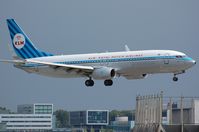 PH-BXA @ EHAM - KLM retro B738 landing - by FerryPNL
