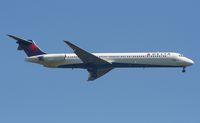 N924DL @ DTW - Delta MD-88 - by Florida Metal