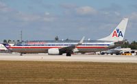 N945AN @ MIA - American 737-800 - by Florida Metal