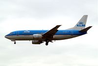 PH-BTD @ EGLL - Boeing 737-306 [27420] (KLM Royal Dutch Airlines) Heathrow~G 20/11/2006 - by Ray Barber