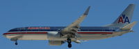 N902NN @ KLAS - American Airlines, is seen here on short finals RWY 25L Las Vegas Int´l(KLAS) - by A. Gendorf
