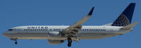 N76254 @ KLAS - United, is landing at Las Vegas Int´l(KLAS) - by A. Gendorf