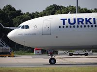 TC-JNR @ LFPG - Turkish from IST at CDG T1 - by Jean Goubet-FRENCHSKY