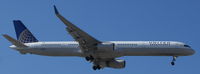 N75861 @ KLAS - United, is landing at Las Vegas Int´l(KLAS) - by A. Gendorf