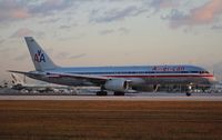 N674AN @ MIA - American 757-200 - by Florida Metal