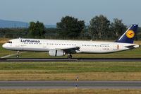 D-AIRY @ VIE - Lufthansa - by Chris Jilli