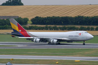 HL7420 @ VIE - Asiana Airlines Boeing 747-400 - by Thomas Ramgraber