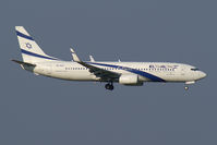 4X-EKJ @ VIE - El Al - Israel Airlines Boeing 737-800 - by Thomas Ramgraber