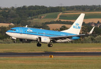 PH-BGF @ LOWW - KLM B737 - by Thomas Ranner