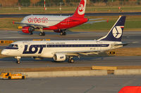 SP-LIA @ VIE - LOT - Polish Airlines - by Joker767