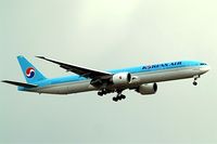 HL7783 @ EGLL - Boeing 777-3B5ER [37644] (Korean Air) Home~G 10/04/2012. On approach 27L. - by Ray Barber