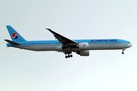HL7783 @ EGLL - Boeing 777-3B5ER [37644] (Korean Air) Home~G 10/04/2012. On approach 27L. - by Ray Barber