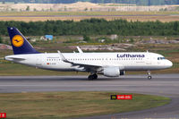 D-AIZR @ EFHK - Lufthansa A320 - by Thomas Ranner