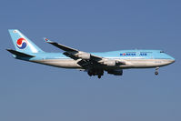 HL7489 @ VIE - Korean Air Boeing 747-400 - by Thomas Ramgraber