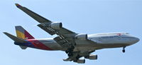 HL7418 @ KLAX - Asiana Airlines, seen here on finals RWY 24R at Los Angeles Int´l(KLAX) - by A. Gendorf
