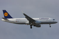 D-AIZS @ EGLL - Lufthansa - by Chris Hall