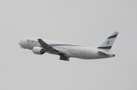 4X-ECD @ KLAX - Boeing 777-200ER