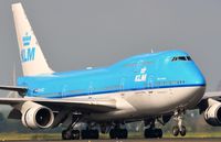 PH-BFC @ EHAM - KLM B744 landing. - by FerryPNL