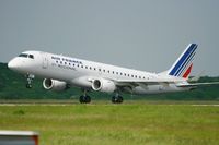 F-HBLG @ LFPG - Embraer ERJ-190-100LR 190LR, Landing rwy 26L, Roissy Charles De Gaulle Airport (LFPG-CDG) - by Yves-Q
