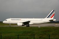 F-GKXE @ LFRB - Airbus A320-214, Taxiing to holding point rwy 07R, Brest-Bretagne Airport (LFRB-BES) - by Yves-Q