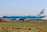 PH-EZP @ EDDV - AMS shuttle is ready for return flight..... - by Holger Zengler