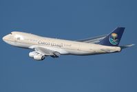 HZ-AIU @ LOWW - Saudi Arabian 747-200