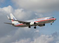 N810NN @ MIA - American 737-800 - by Florida Metal
