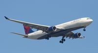 N817NW @ DTW - Delta A330-300