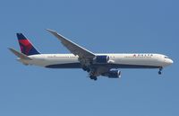 N830MH @ DTW - Delta 767-400