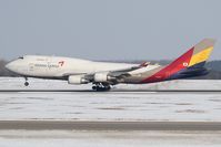 HL7415 @ LOWW - Asiana 747-400 - by Andy Graf - VAP