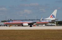 N904AN @ MIA - American 737-800 - by Florida Metal