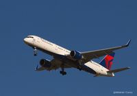 N709TW @ KJFK - Mariano Rivera 42 going to a landing on 31R @ JFK - by Gintaras B.