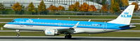 PH-EZH @ EDDM - KLM Cityhopper, is landing on RWY 26L at München(EDDM) - by A. Gendorf