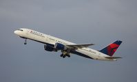 N684DA @ KLAX - Boeing 757-200