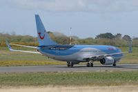 OO-JAU @ LFRB - Boeing 737-8K5, Take off run Rwy 07R, Brest-Bretagne Airport (LFRB-BES) - by Yves-Q