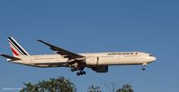 F-GSQB @ KJFK - Going To A Landing on 22L, JFK - by Gintaras B.