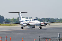 N924AC @ KPDK - Beech 200 Super King Air [BB-483] Atlanta-Dekalb Peachtree~N 21/04/2010 - by Ray Barber