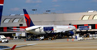 N826MH @ KATL - Atlanta - by Ronald Barker