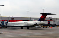 N926DL @ KATL - Gate A-10 Atlanta - by Ronald Barker