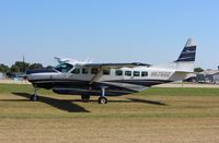 N6750Z @ KOSH - Cessna 208B