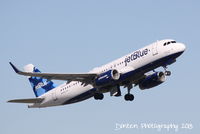 N828JB @ KSRQ - JetBlue Flight 164 (N828JB) Simon Says Fly JetBlue departs Sarasota-Bradenton International Airport - by Donten Photography