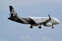 ZK-OXB @ NZAA - At Auckland - by Micha Lueck