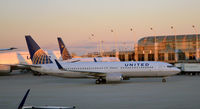 N79521 @ KORD - Taxi ORD - by Ronald Barker