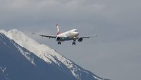 OE-LBC @ LOWI - Landing in Innsbruck - by Robert Pancheri