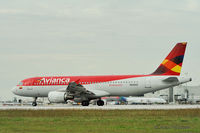 N426AV @ KMIA - Miami - by Alex Feldstein