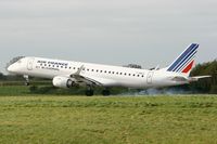 F-HBLG @ LFRB - Embraer ERJ-190-100LR, Landing Rwy 25L, Brest-Bretagne Airport (LFRB-BES) - by Yves-Q