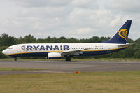 EI-DHT @ EGHH - Ryanair; about to depart on runway 26. Pre winglets. - by Howard J Curtis