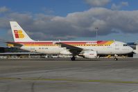EC-LKG @ LOWW - Iberia Airbus 320 - by Dietmar Schreiber - VAP